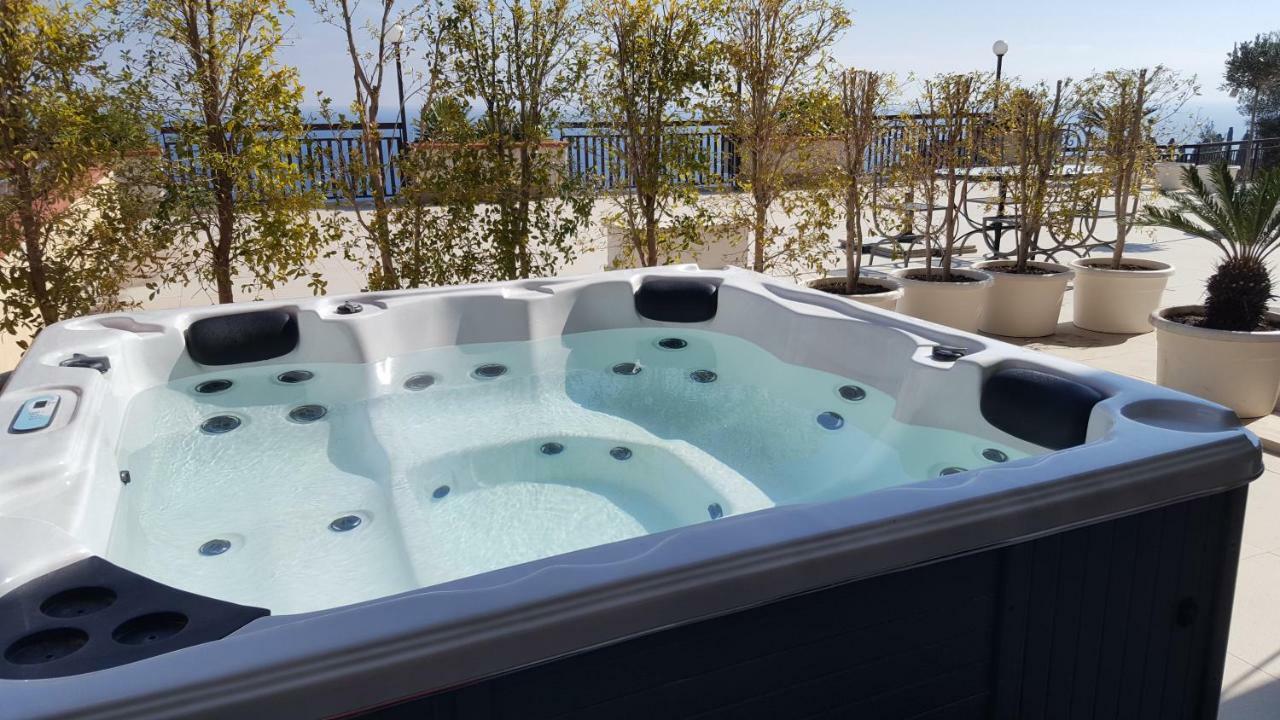 شقة Maison De Charme Taormina With Private Jacuzzi المظهر الخارجي الصورة